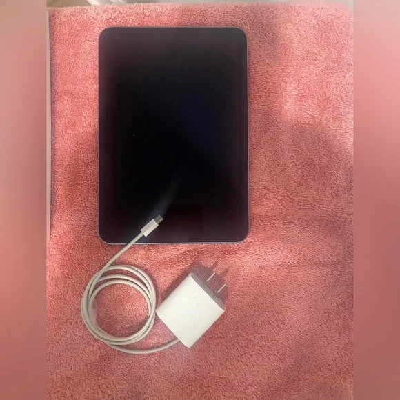 iPad mini 6th generation WI-FI 64GB - Picture 1 of 5